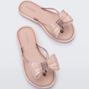 Mini Melissa Girls Size 2 Rose Gold Bow Jelly Sandals.